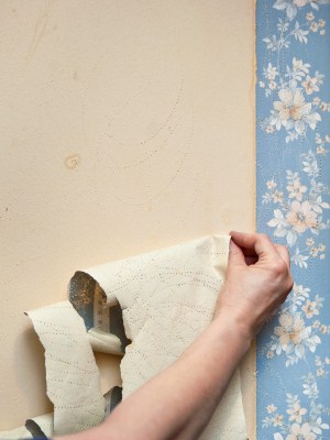 Wallpaper removal in Annapolis Junction, Maryland by Harold Howard's Painting Service.